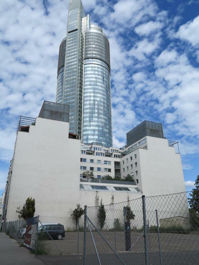 Small Luxury Kapitol Apartment Wien Exterior foto