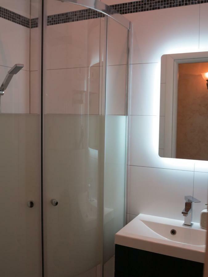 Small Luxury Kapitol Apartment Wien Exterior foto