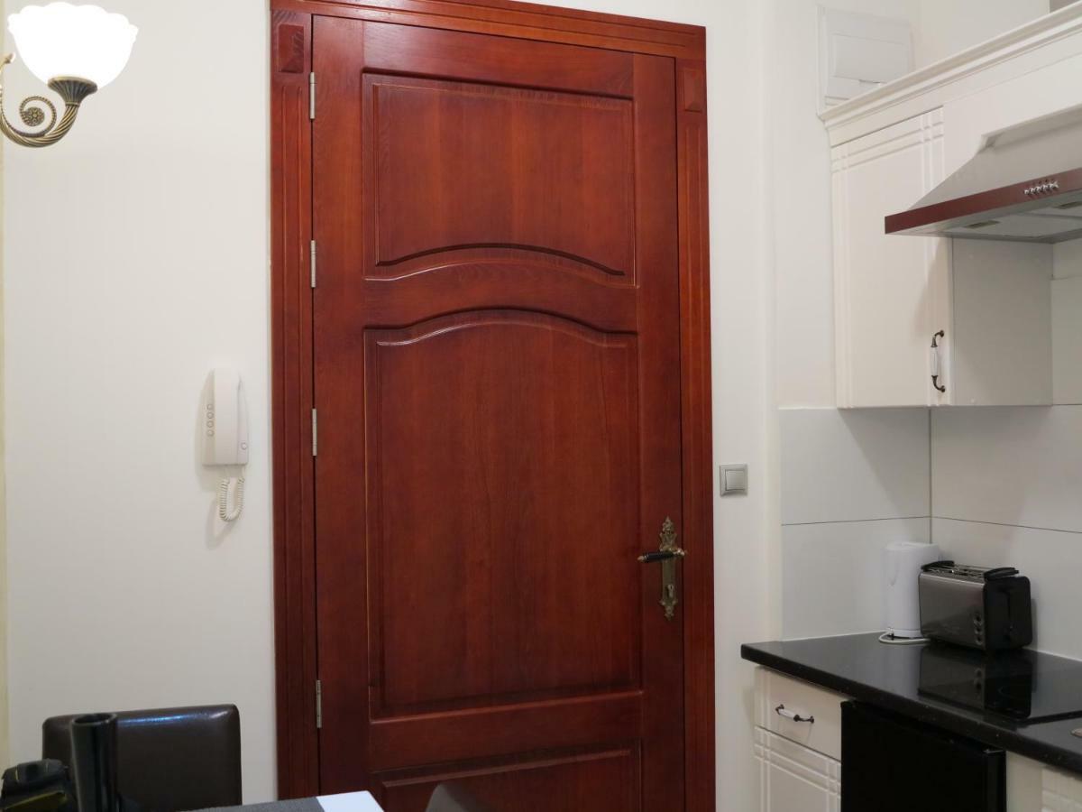 Small Luxury Kapitol Apartment Wien Exterior foto