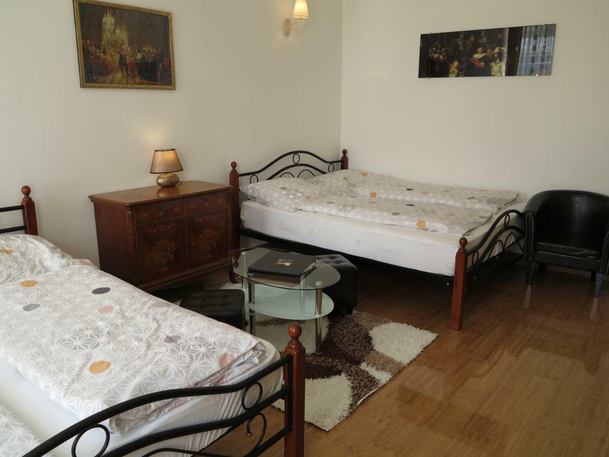 Small Luxury Kapitol Apartment Wien Exterior foto
