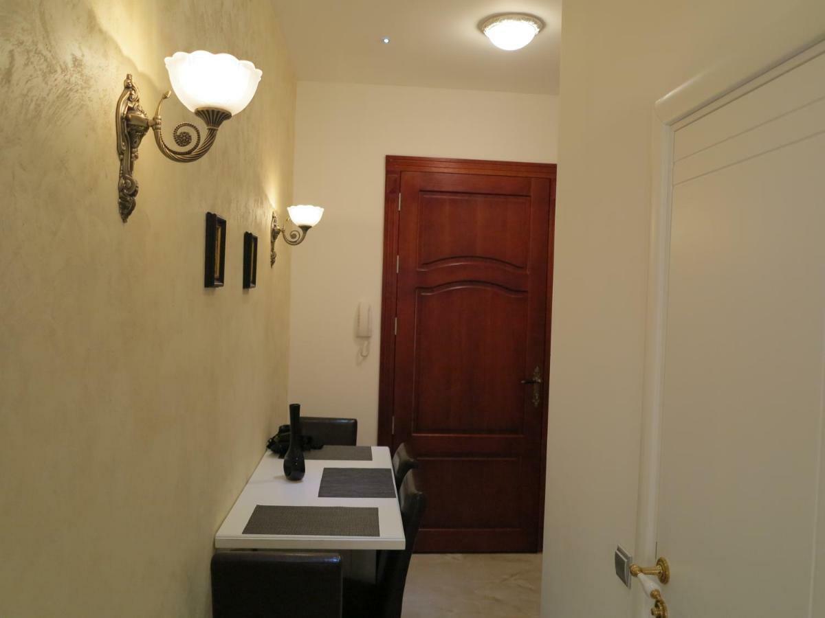 Small Luxury Kapitol Apartment Wien Exterior foto