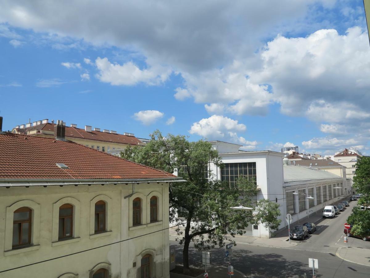 Small Luxury Kapitol Apartment Wien Exterior foto
